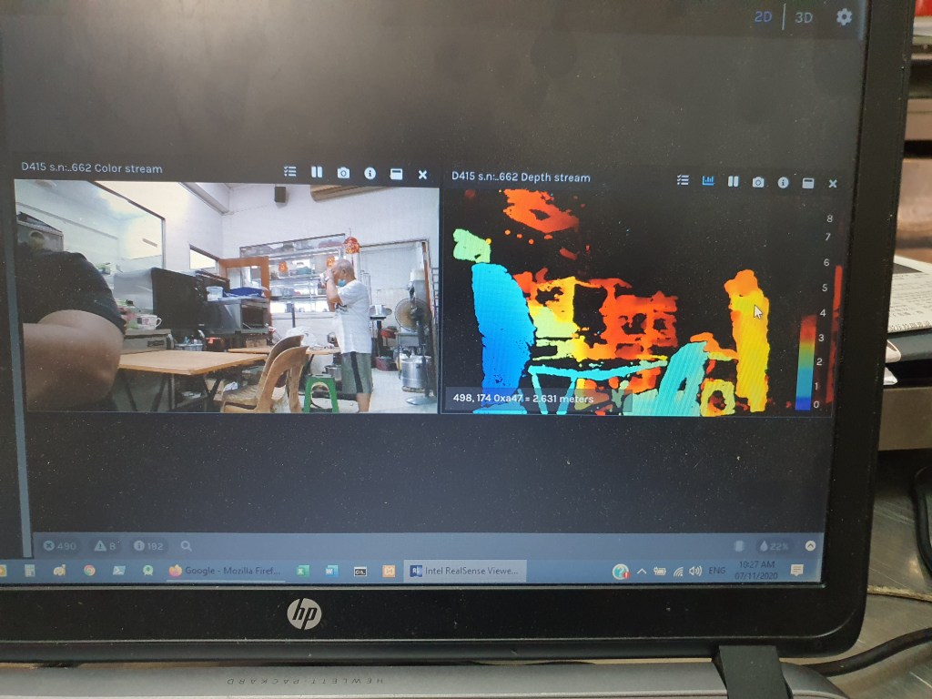 standing man distant at2.631m.